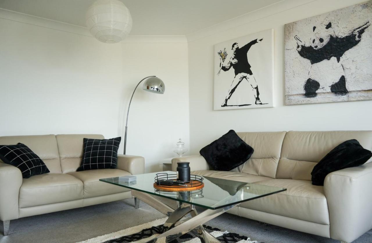 Modern Apartment Ayr Town Centre Prestwick Eksteriør billede