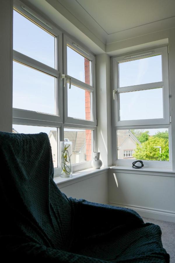 Modern Apartment Ayr Town Centre Prestwick Eksteriør billede